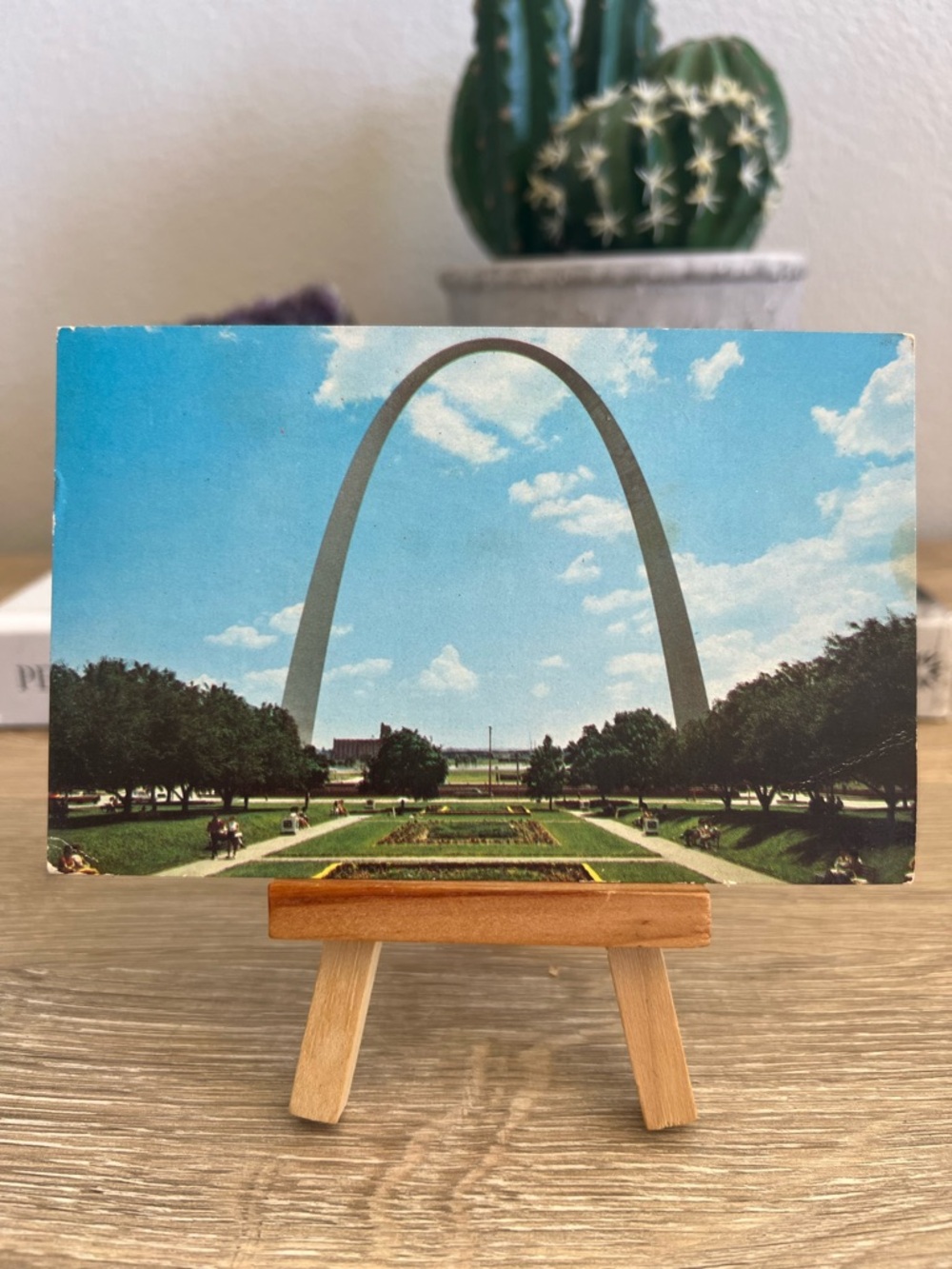 Vintage‎ 1970s Gateway Arch St Louis Missouri Postcard Jefferson Expansion Used